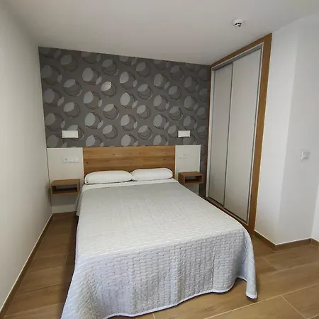 Πανσιόν El Pino *