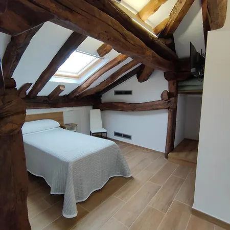 El Pino Πανσιόν Penagos